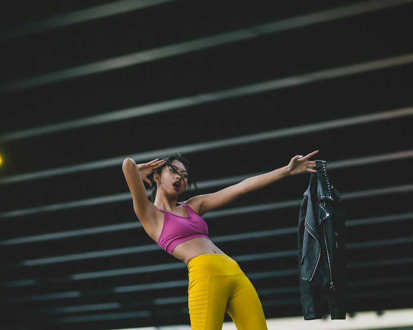 How to Style Flare Leggings: Tips and Tricks for a Trendy Look