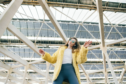 What to Wear with Flare Leggings: 10+ Outfit Ideas & Styling Tips